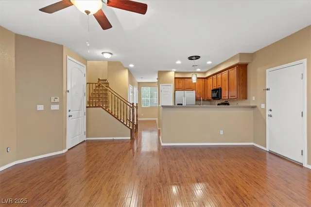 $389,900 | 9860 Twilight Walk Avenue, Las Vegas, NV 89149