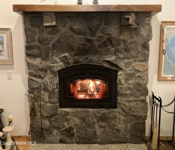 $990,000 | 23 West Bay Wood Lane, Hope, ID 83836