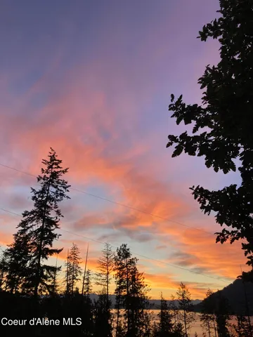 $990,000 | 23 West Bay Wood Lane, Hope, ID 83836