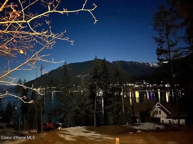 $990,000 | 23 West Bay Wood Lane, Hope, ID 83836