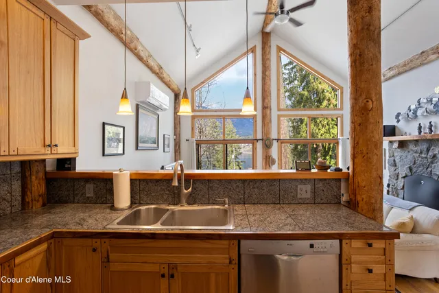 $990,000 | 23 West Bay Wood Lane, Hope, ID 83836