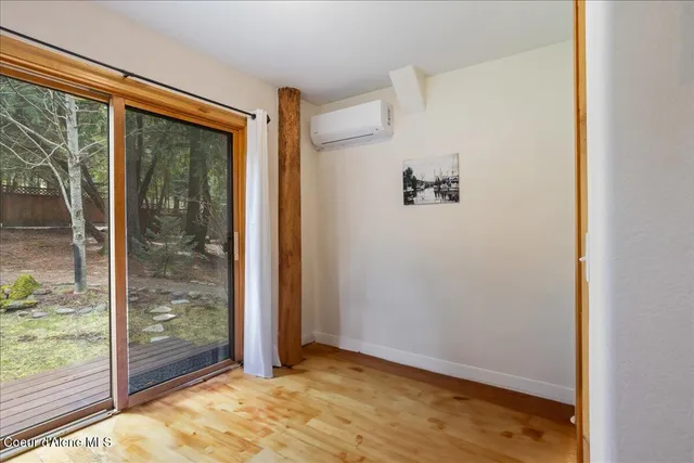 $990,000 | 23 West Bay Wood Lane, Hope, ID 83836