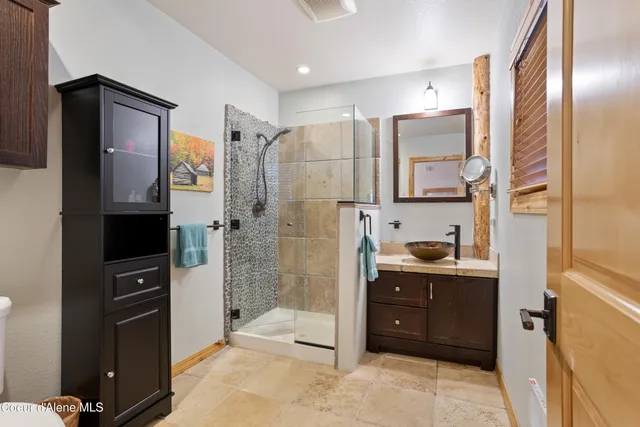 $990,000 | 23 West Bay Wood Lane, Hope, ID 83836