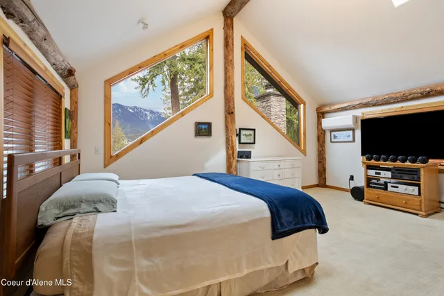 $990,000 | 23 West Bay Wood Lane, Hope, ID 83836