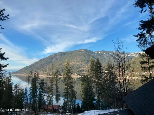 $990,000 | 23 West Bay Wood Lane, Hope, ID 83836