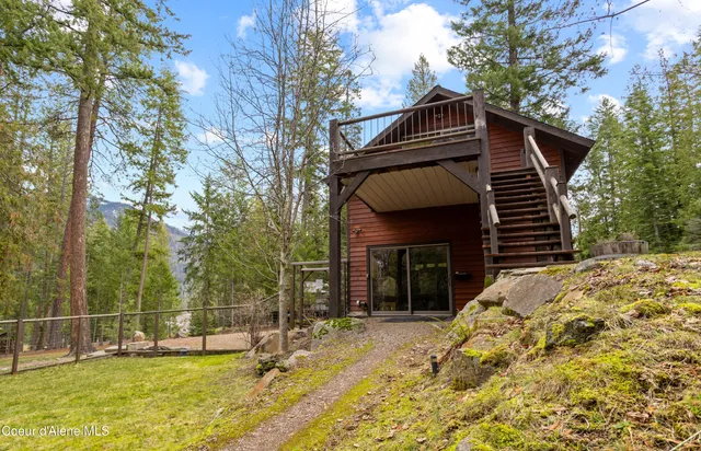 $990,000 | 23 West Bay Wood Lane, Hope, ID 83836
