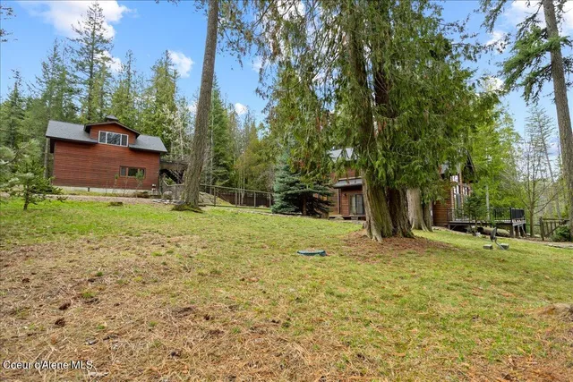 $990,000 | 23 West Bay Wood Lane, Hope, ID 83836
