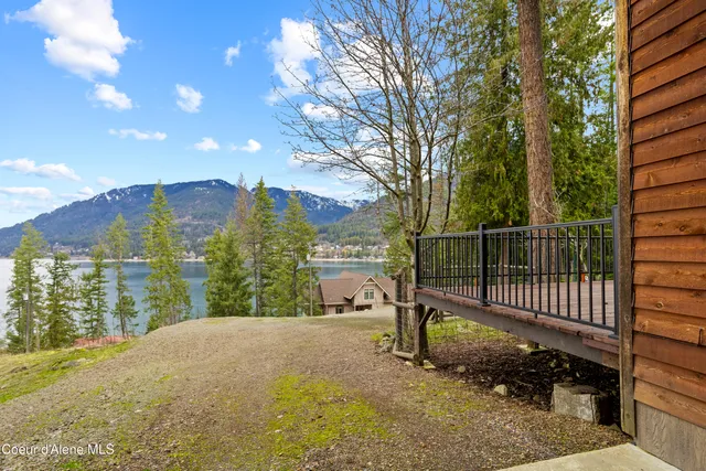 $990,000 | 23 West Bay Wood Lane, Hope, ID 83836