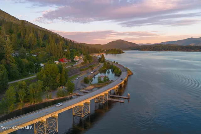 $990,000 | 23 West Bay Wood Lane, Hope, ID 83836