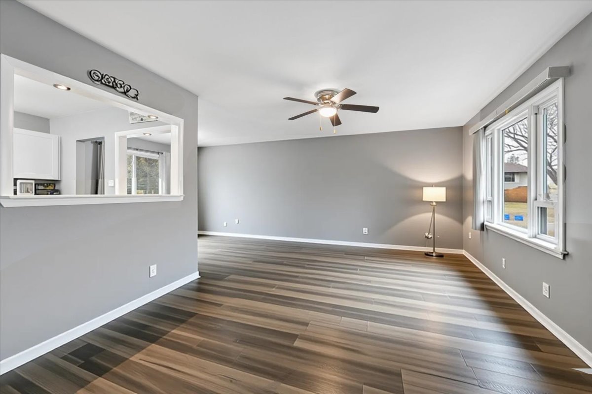 1100 Partridge Avenue Bolingbrook, IL 60490 - Photo 4 of 28