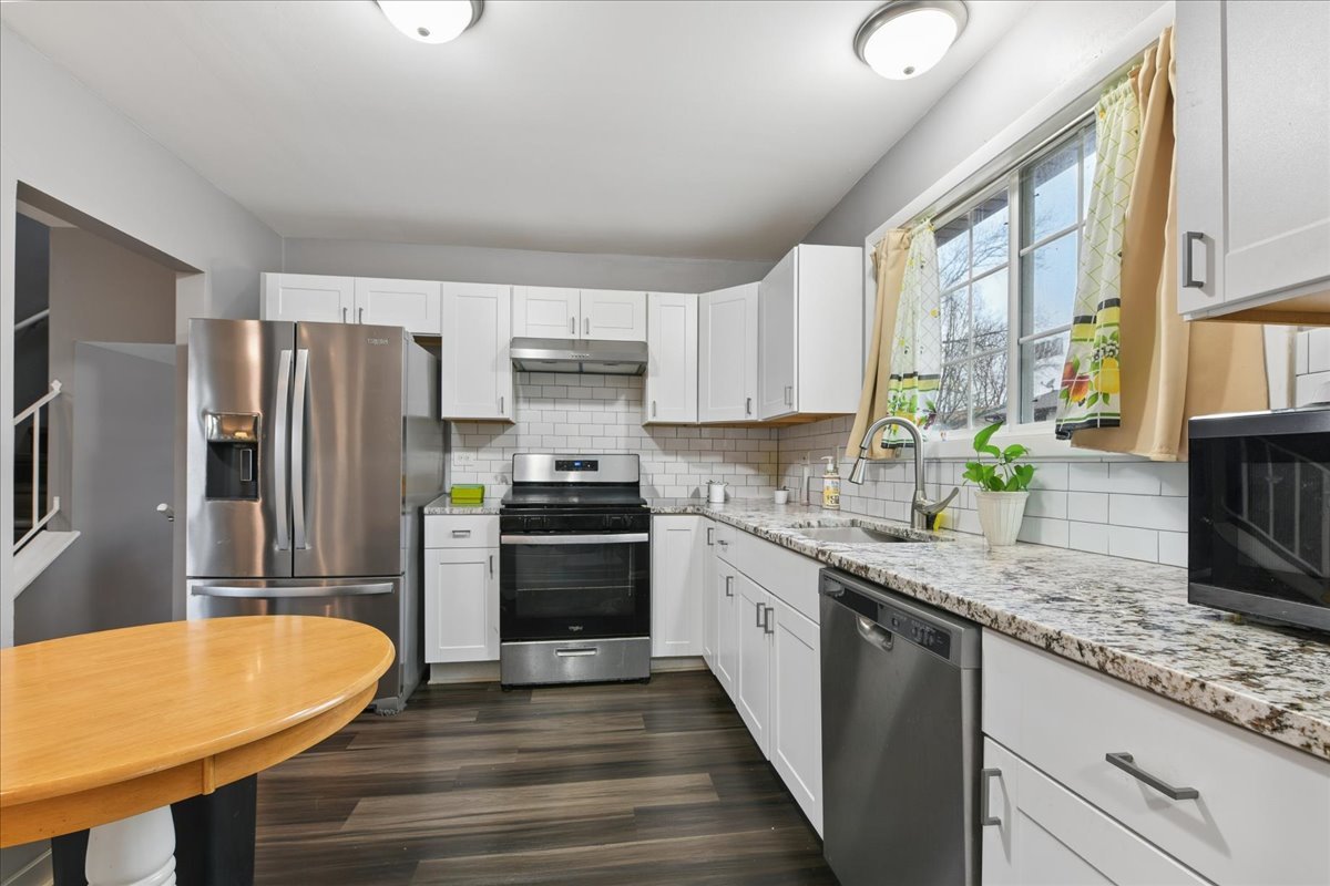 1100 Partridge Avenue Bolingbrook, IL 60490 - Photo 10 of 28