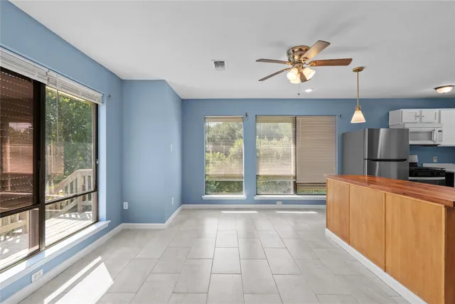 $1,299 | 7316 Overton Street, Unit B, Hitchcock, TX 77563