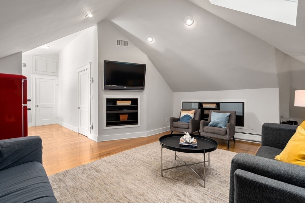 20 Park Road, Unit 20 Belmont, MA 02478 - Photo 17 of 31 Gallery Image 17