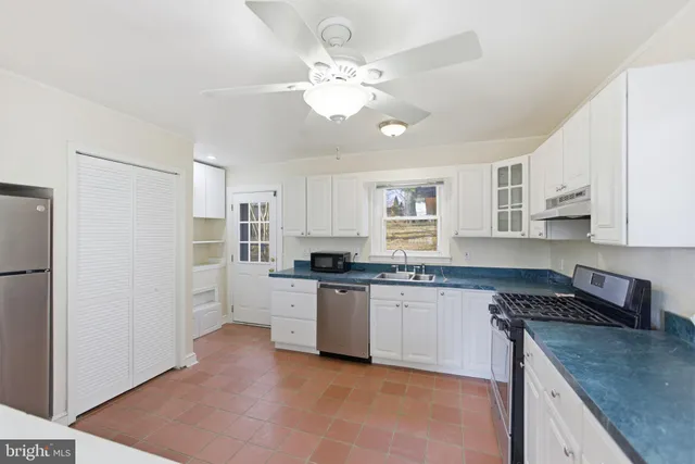 $2,950 | 10626 South Dunmoor Drive, Silver Spring, MD 20901