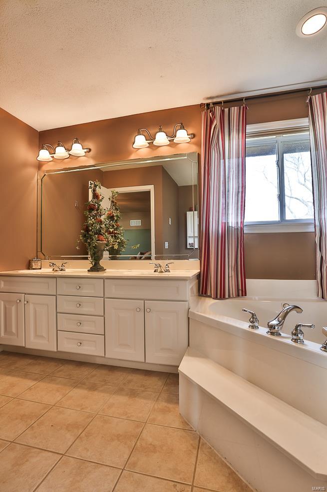 815 Butterfly Lane Weldon Spring, MO 63304 - Photo 22 of 35 Gallery Image 22
