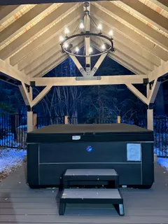 a view of room with a ceiling fan