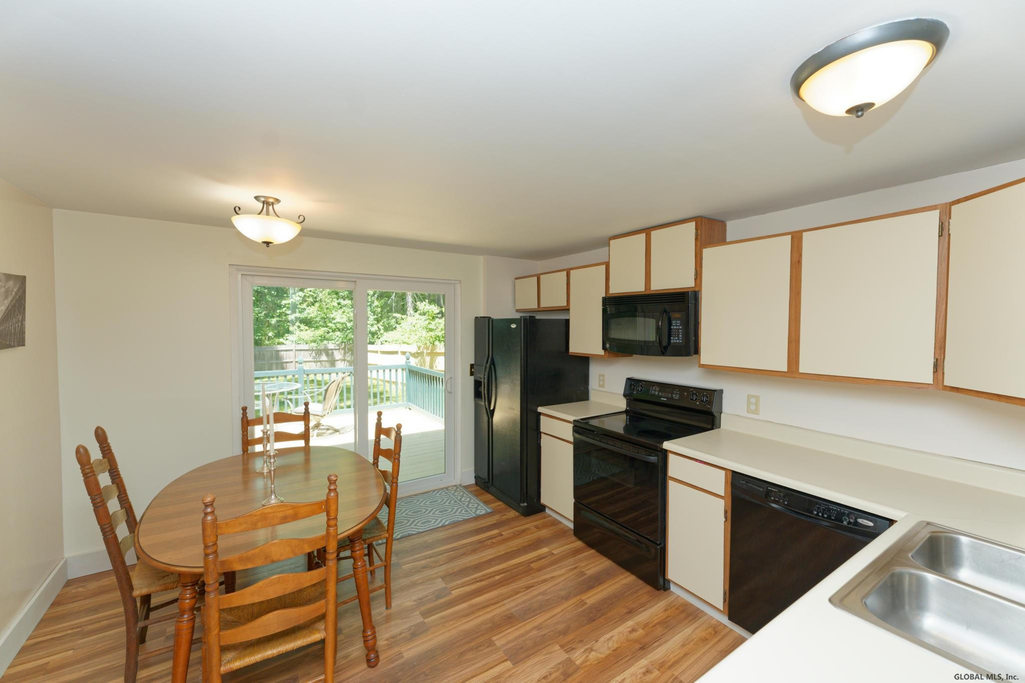 18 Wake Robin Road Malta, NY 12020 - Photo 10 of 28 Photo 10