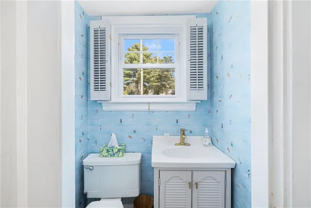 $3,800 | 16 Reed Street, Tiverton, RI 02878