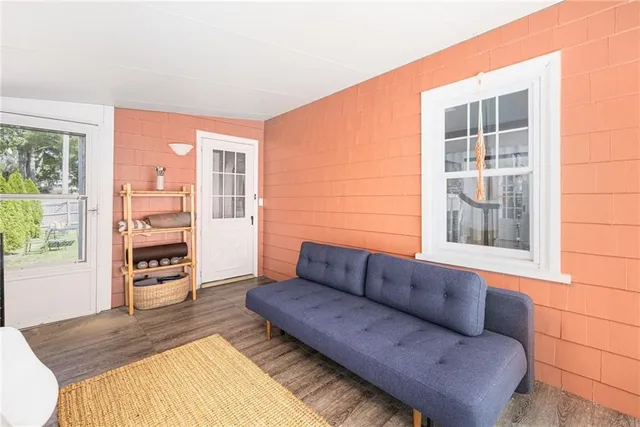 $3,800 | 16 Reed Street, Tiverton, RI 02878