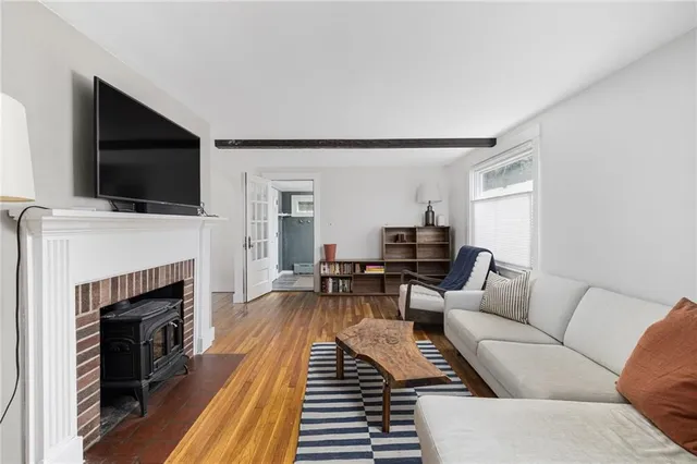 $3,800 | 16 Reed Street, Tiverton, RI 02878