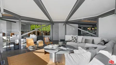 $32,500,000 | 28827 Grayfox Street, Malibu, CA 90265