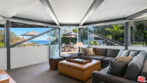 $32,500,000 | 28827 Grayfox Street, Malibu, CA 90265