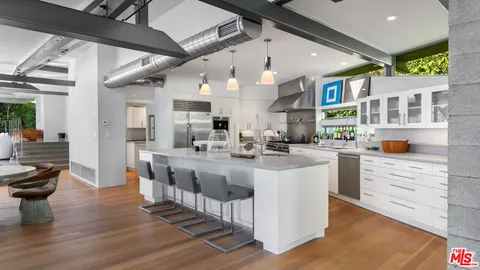 $32,500,000 | 28827 Grayfox Street, Malibu, CA 90265