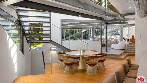 $32,500,000 | 28827 Grayfox Street, Malibu, CA 90265