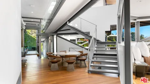 $32,500,000 | 28827 Grayfox Street, Malibu, CA 90265