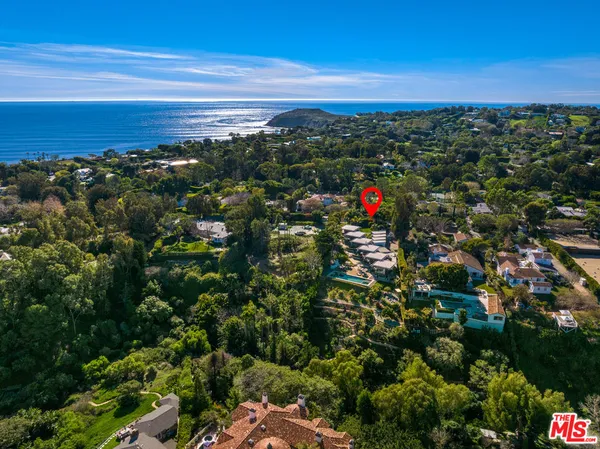 $32,500,000 | 28827 Grayfox Street, Malibu, CA 90265