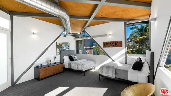 $32,500,000 | 28827 Grayfox Street, Malibu, CA 90265