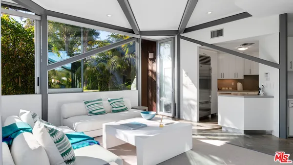 $32,500,000 | 28827 Grayfox Street, Malibu, CA 90265