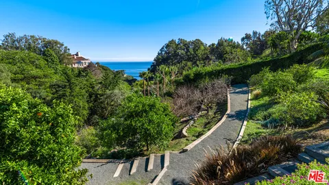 $32,500,000 | 28827 Grayfox Street, Malibu, CA 90265