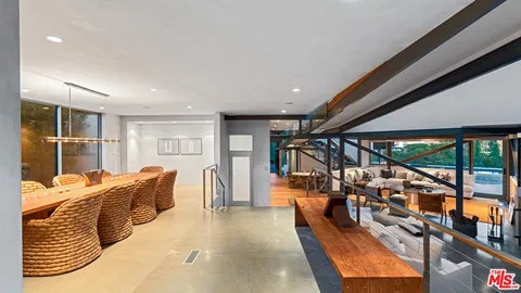 $32,500,000 | 28827 Grayfox Street, Malibu, CA 90265