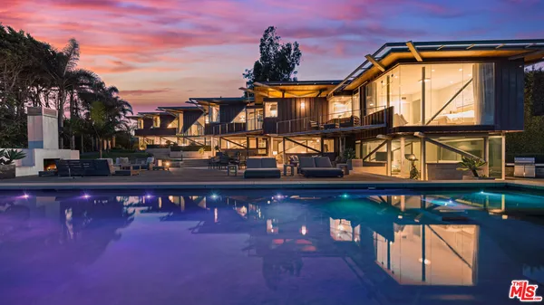 $32,500,000 | 28827 Grayfox Street, Malibu, CA 90265