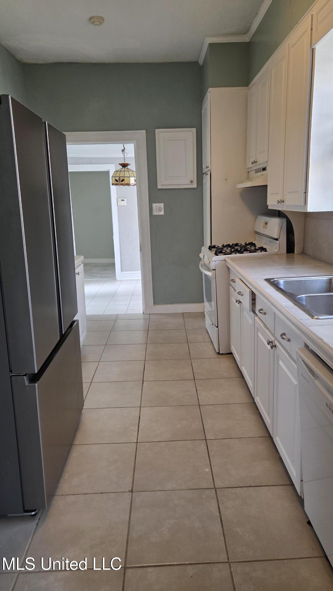 1039 Monroe Street Jackson, MS 39202 - Photo 24 of 49 KITCHEN