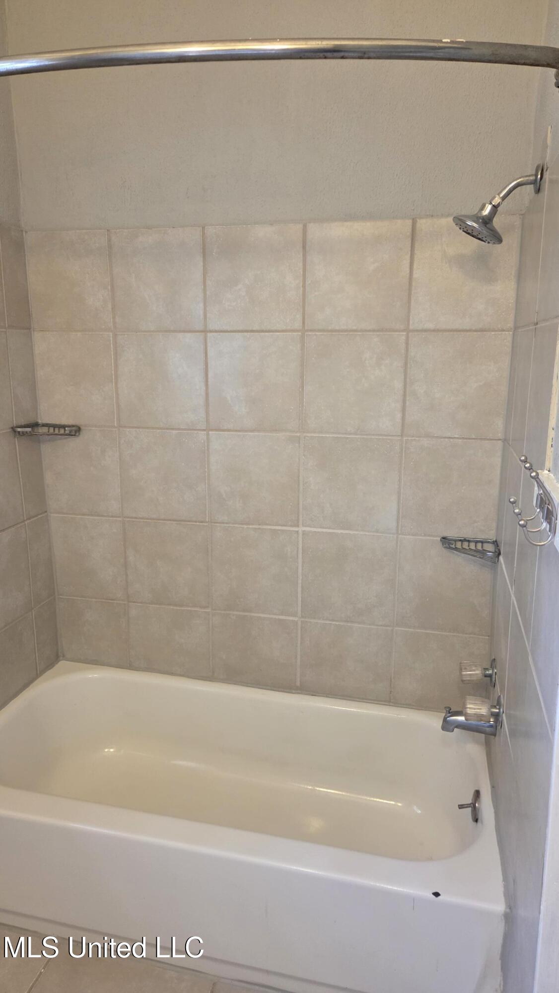 1039 Monroe Street Jackson, MS 39202 - Photo 32 of 49 1ST BATHROOM