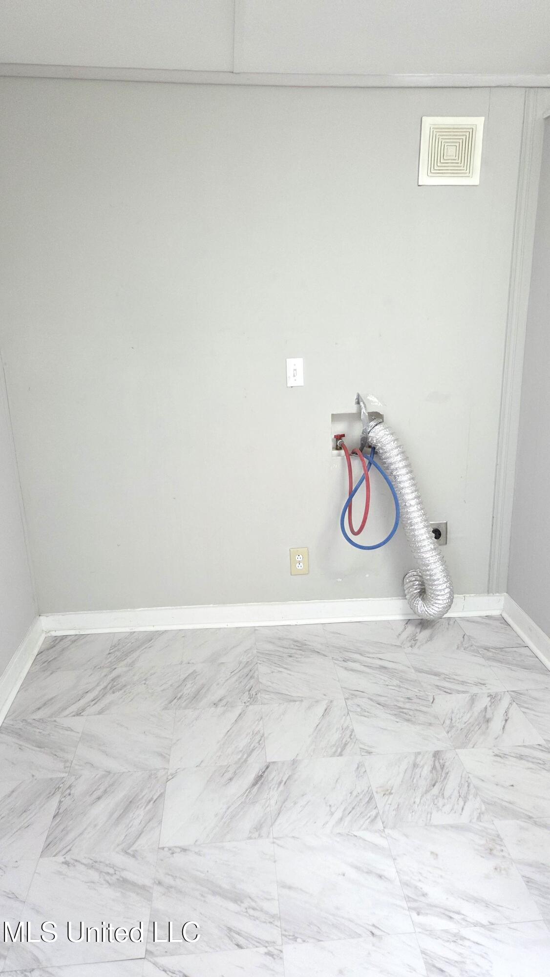 1039 Monroe Street Jackson, MS 39202 - Photo 49 of 49 LAUNDRY ROOM