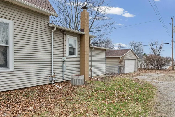 $155,000 | 711 Crockett Street, Covington, IN 47932