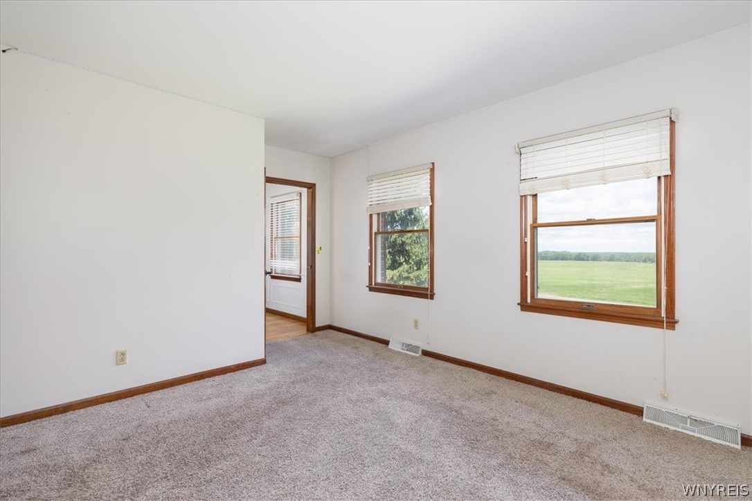 534 Akron Road Akron, NY 14001 - Photo 20 of 37