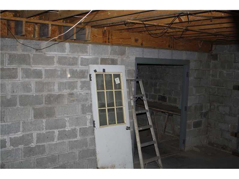 2814 Maywood Road Indianapolis, IN 46241 - Photo 5 of 7 Gallery Image 5