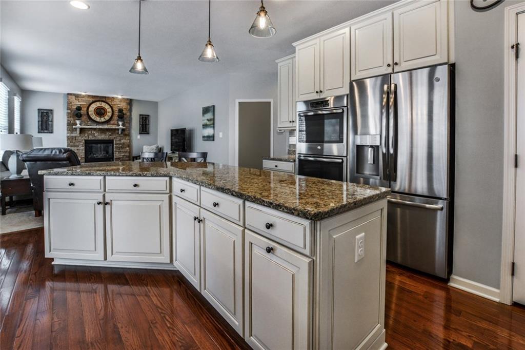 215 Taylor Ridge Lane Mars, PA 16046 - Photo 4 of 25 Gallery Image 4