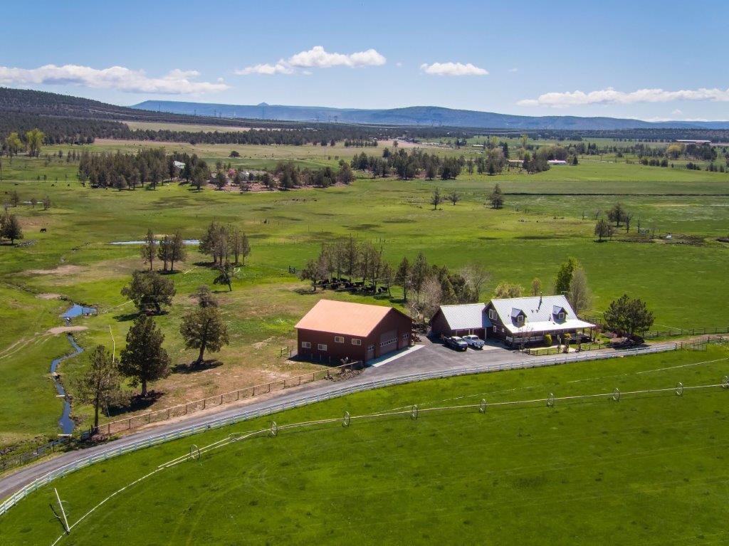 10572 Fleming Road Powell Butte, OR 97753 - Photo 49 of 54 45