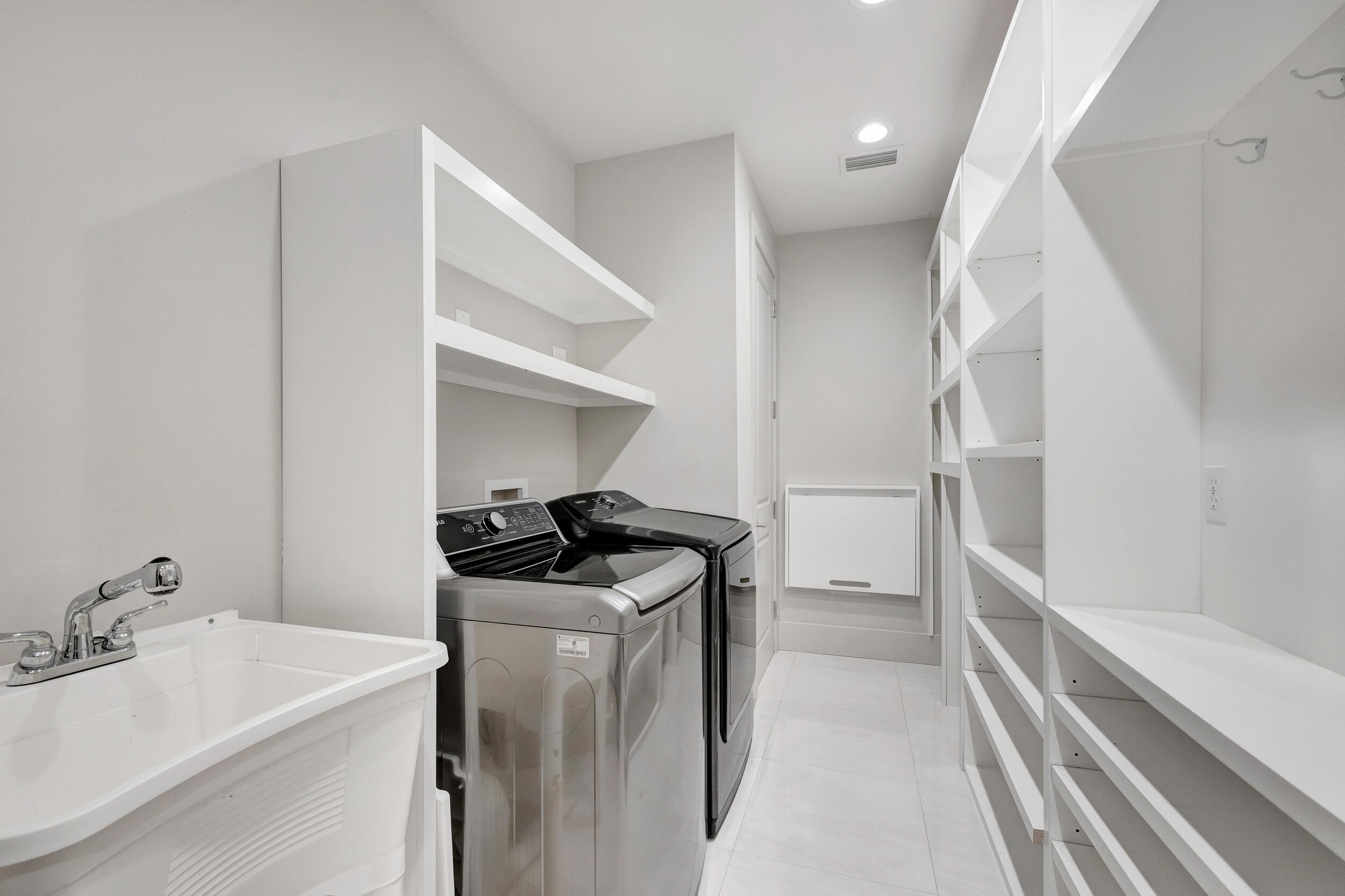 2365 Northwest 45th Street Boca Raton, FL 33431 - Photo 38 of 48 Laundry