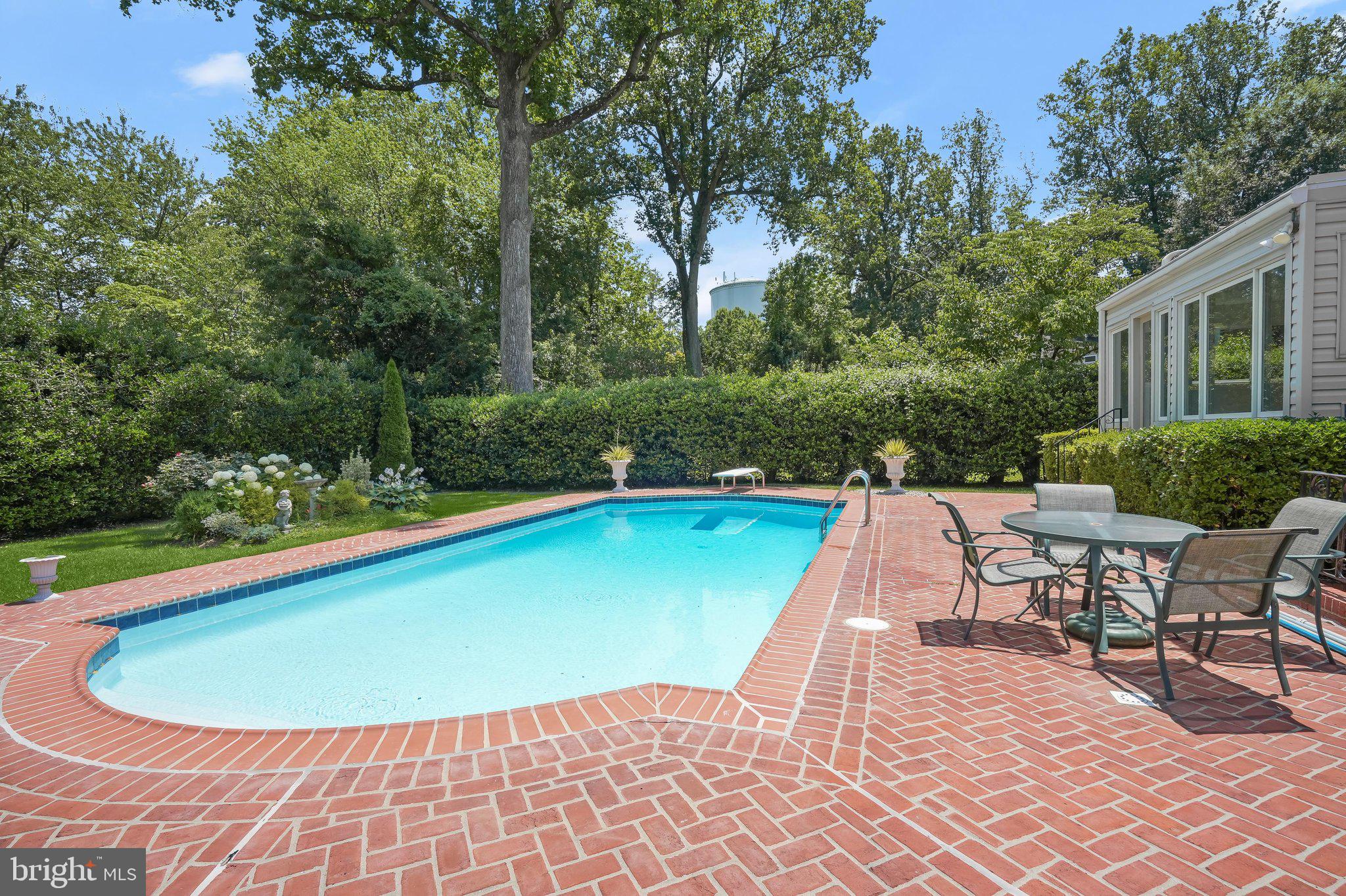 7109 Radnor Road Bethesda, MD 20817 - Photo 49 of 51 7109 Radnor Rd 064