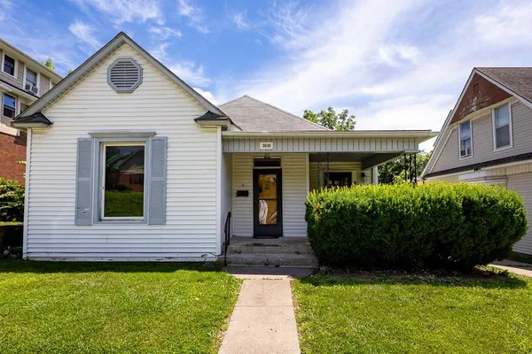 $120,000 | 3010 Felix Street, St. Joseph, MO 64501