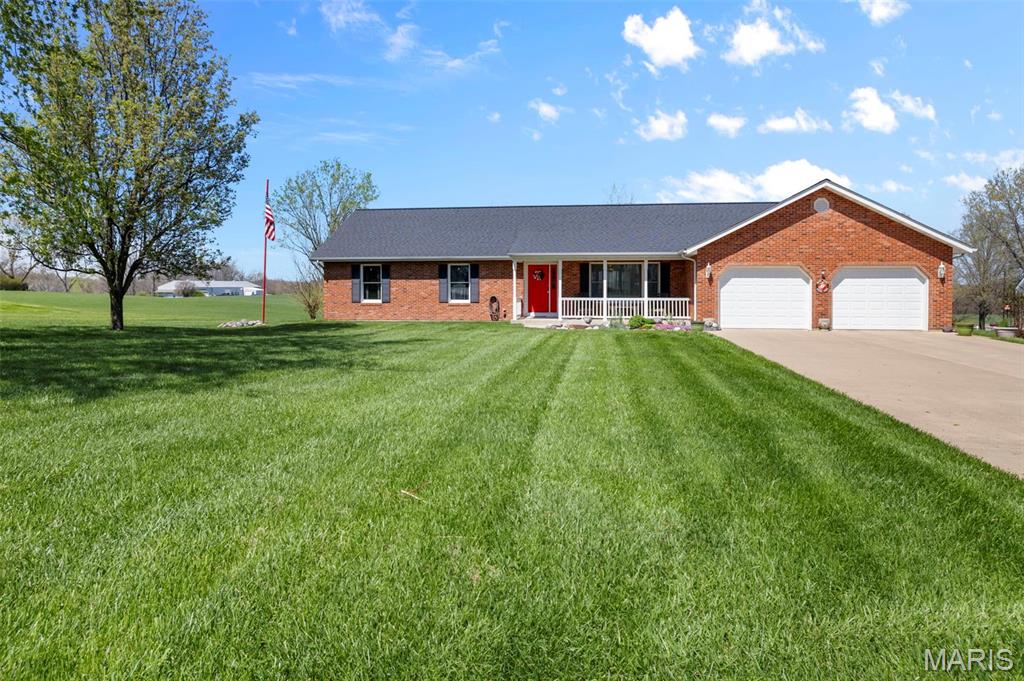 5 Prairie Lane Chester, IL 62233 - Photo 1 of 47 Gallery Image 1