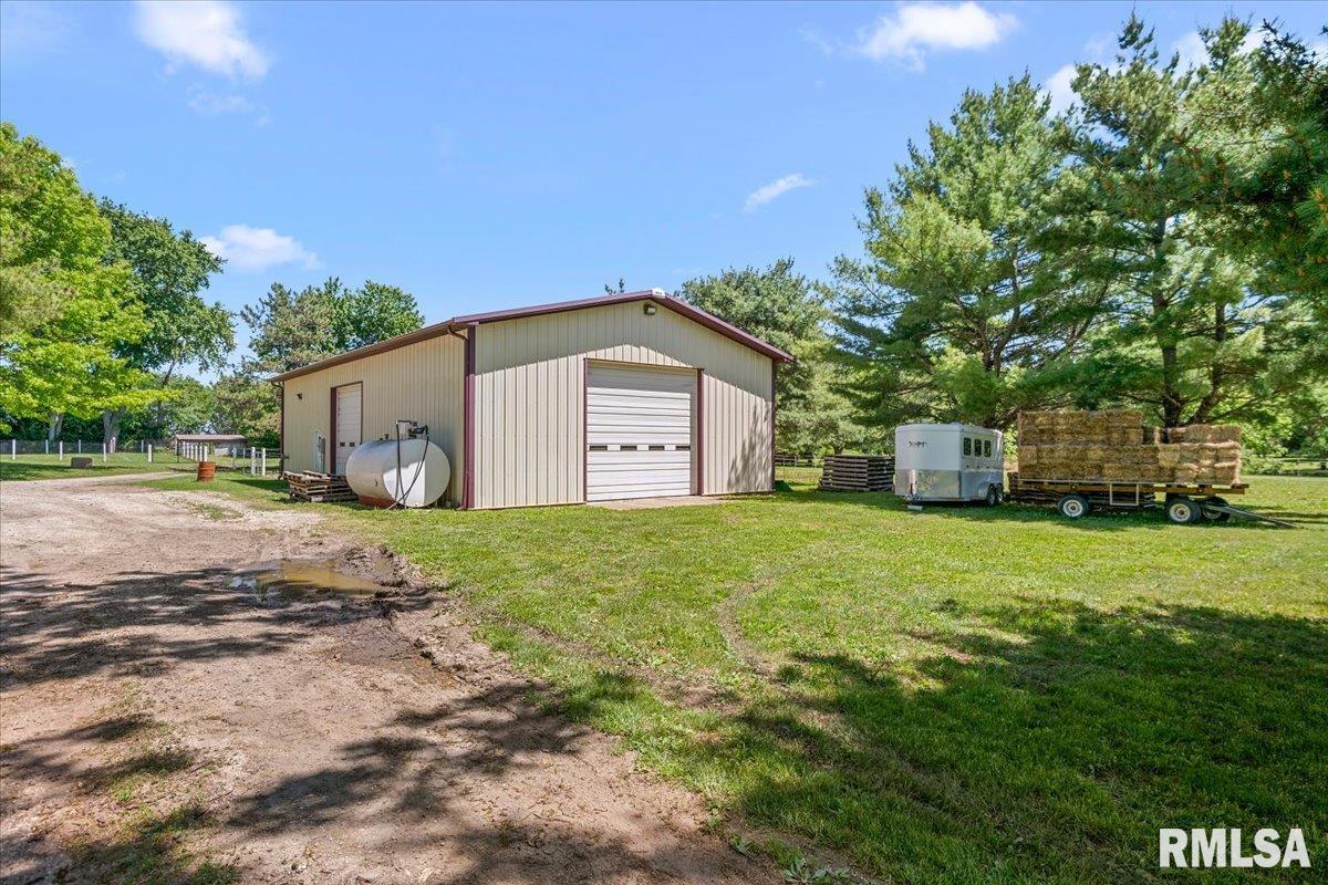 2201 Strawn Crossing Road Jacksonville, IL 62650 - Photo 5 of 64