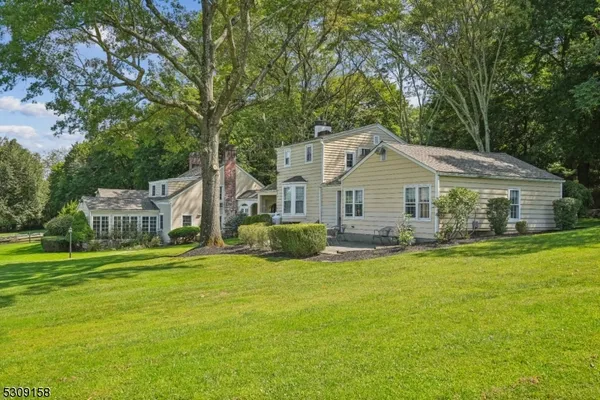 $1,500,000 | 75 Roxiticus Road, Far Hills, NJ 07931