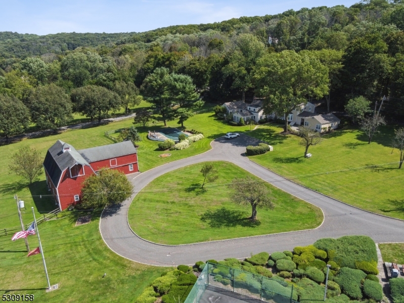 75 Roxiticus Road Far Hills, NJ 07931 - Photo 2 of 18